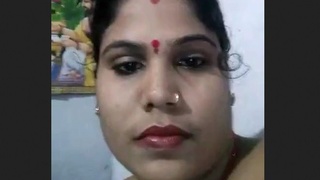 Village bhabhi explores her desires and gets naughty