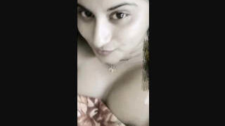 Gunjan Aras 2's newest premium content includes two sizzling videos