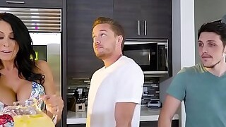 Housewife with big boobies fucks a much younger guy
