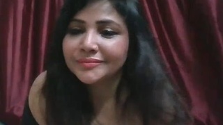 Rajshri indulges in sensual tango dance in Escapenow video