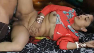 Seductive Indian maid enjoys intense sexual encounter