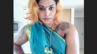 Indian housewife cooks without bra in Tamil