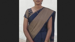 A tantalizing video of an adorable Indian woman unveiling her butt and intimate area