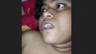 A married South Asian woman masturbates while talking