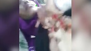 Girl in hijabi Desi jerks off her shaved pussy to her lover in MMC park