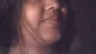 Desi bhabhi enjoys her first webcam sex tape show with her boyfriend