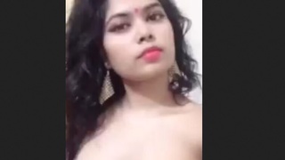 Bhabi's captivating showcase of her voluptuous figure