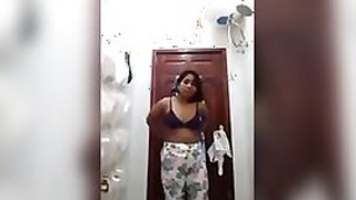 Cute bhabhi shoots hot video for her lover while taking bath