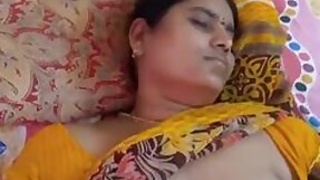 Hot sex film scene of Telegu with an elderly aunt from Chennai