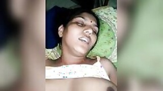 Desi Milf has XXX sex with her husband in close-up MMS footage