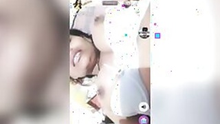 Desi woman fucks guy who shoots XXX fuck for MMS viewers