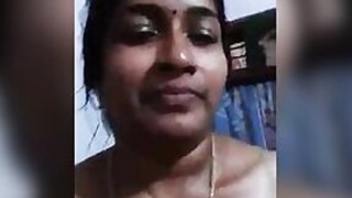 Bangla sex video of a plump-breasted aunt with her hubby's ally
