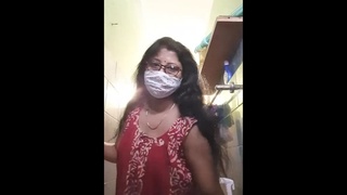 Arpita aunty's mature bathing routine