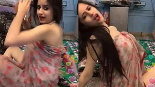 Lubna Amir's private towel video gets leaked, showcasing her sensuality