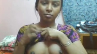 Indian girl from Bengal performs a nude live show