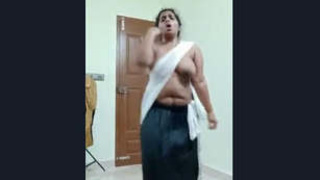Indian aunty's sensual bath and dance