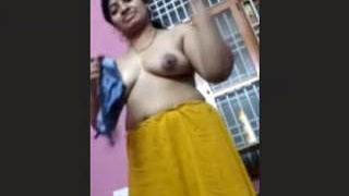 Sensual naked show by Indian bhabhi