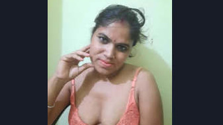 Sexy Indian housewife pleasuring herself