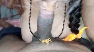 Desi girl performs oral sex on Indian man