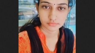 Popular Indian bhabhi's nude video call recording in its entirety