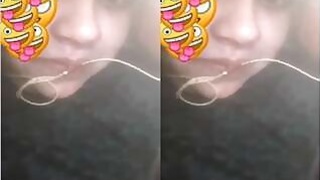 Pretty Bangla Girl Shows Her Boobs On Video Call