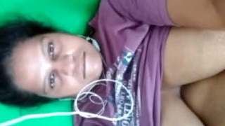 Indian aunty eagerly seeks a penis during video chat