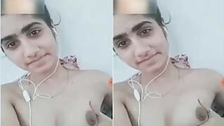 Sexy Girl Shows Tits and Pussy Part 2